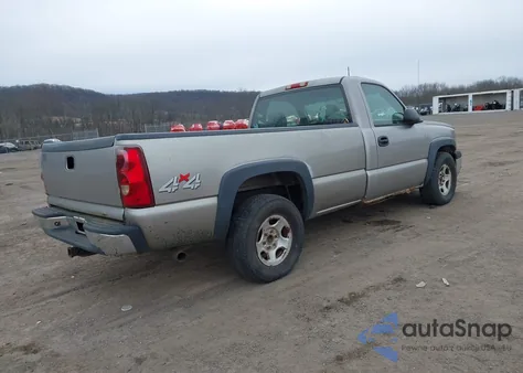 2003 Chevrolet Silverado 1500 Work Truck z USA, uszkodzony, nr VIN 1GCEC14V73E275140